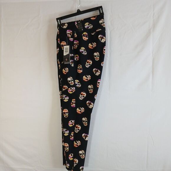 torrid Pants - Torrid Activewear Leggings Black Skull Pattern NWT Sz 3X Yoga Gym Workout Casual